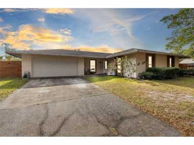 Home For Sale in Longwood, Florida