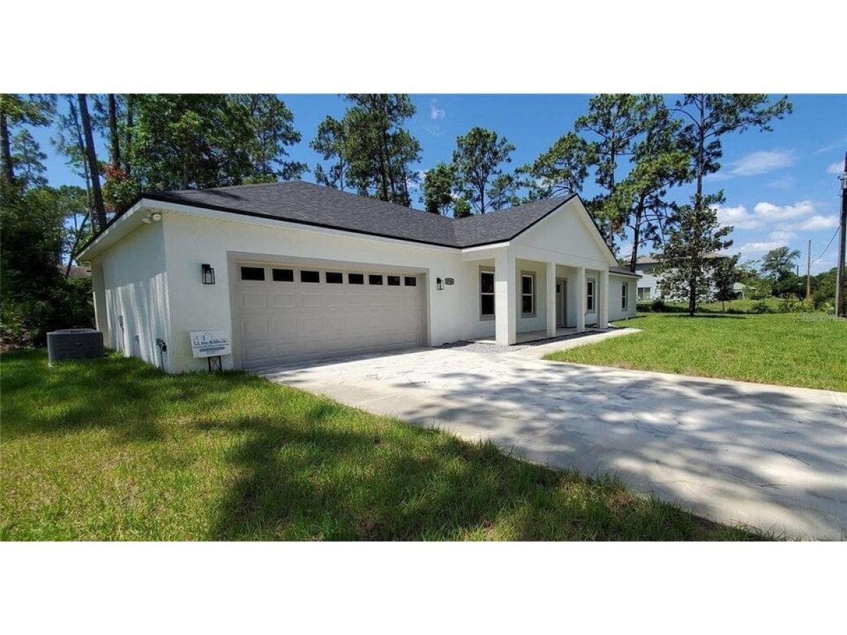 Picture of Home For Sale in Deland, Florida, United States