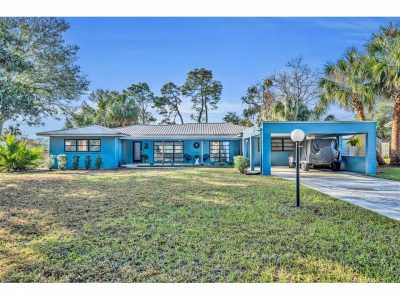 Home For Sale in Debary, Florida