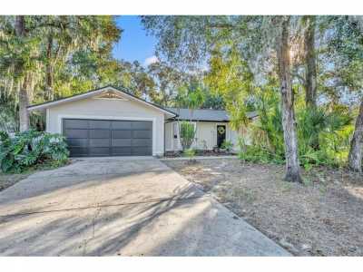 Home For Sale in Deland, Florida