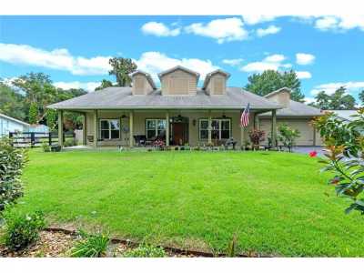 Home For Sale in Eustis, Florida