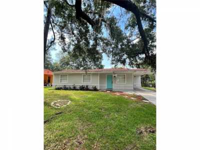 Home For Sale in Gainesville, Florida