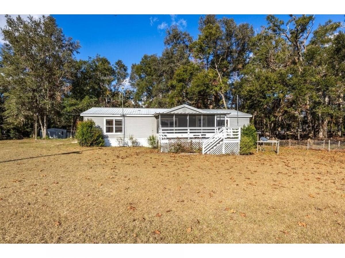 Picture of Home For Sale in Fort White, Florida, United States