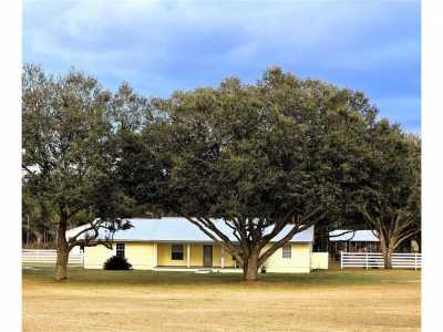 Home For Sale in Alachua, Florida