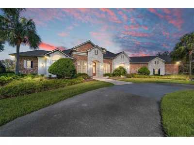 Home For Sale in Newberry, Florida