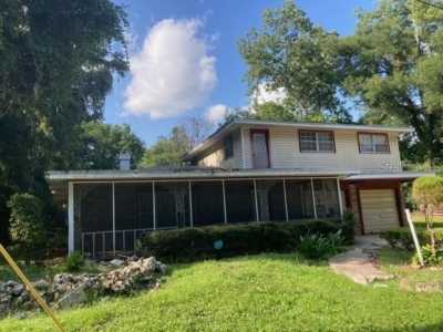 Home For Sale in Alachua, Florida