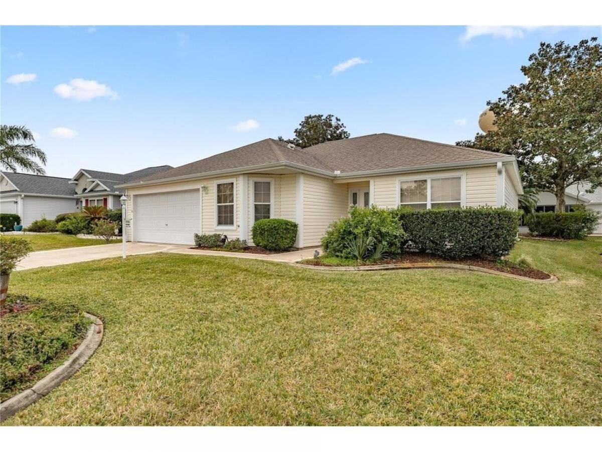 Picture of Home For Sale in Lady Lake, Florida, United States