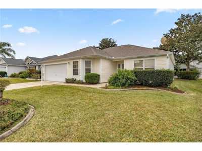 Home For Sale in Lady Lake, Florida