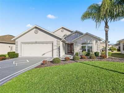 Home For Sale in Summerfield, Florida