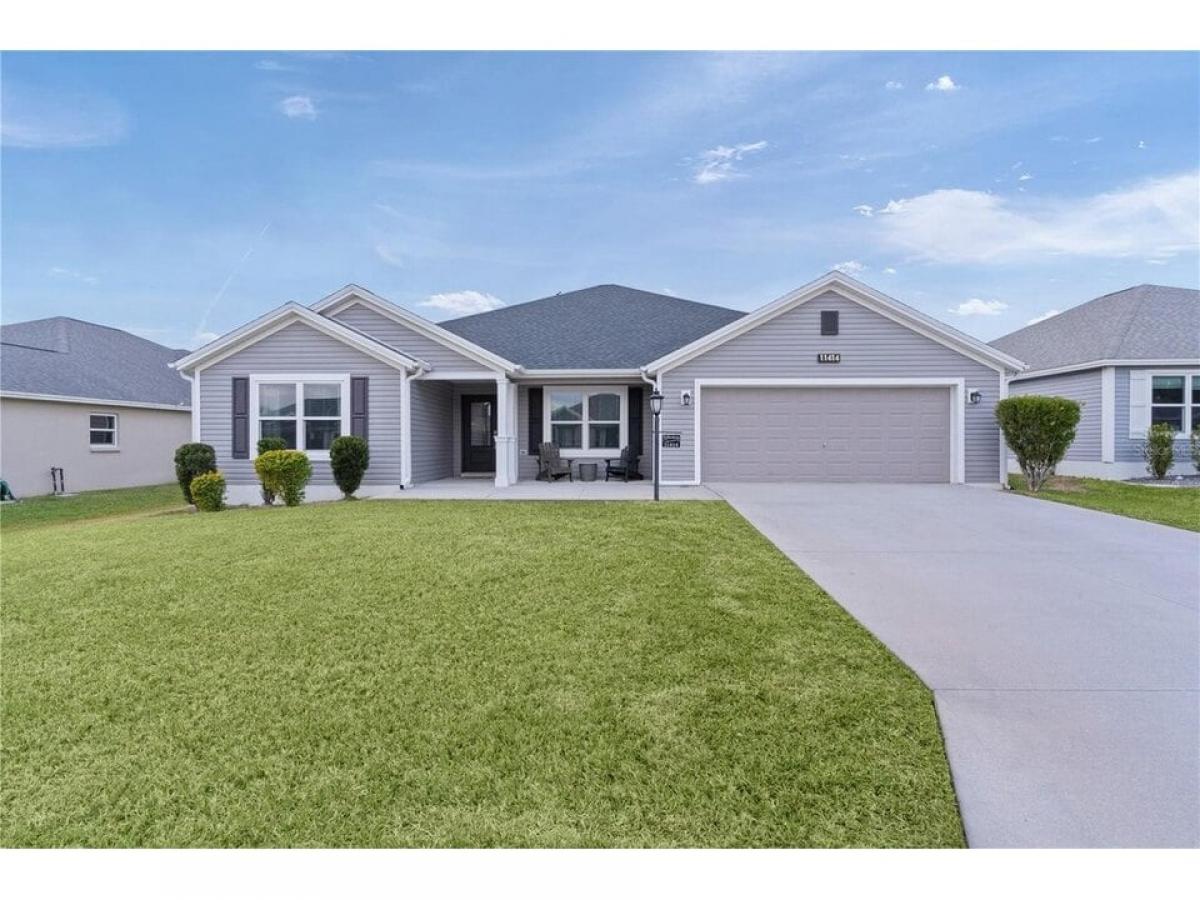 Picture of Home For Sale in Oxford, Florida, United States