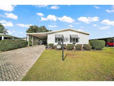 Home For Sale in Lady Lake, Florida