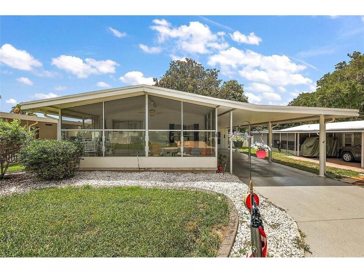 Picture of Home For Sale in Fruitland Park, Florida, United States