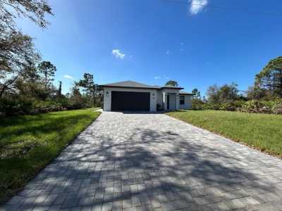 Home For Sale in Port Charlotte, Florida