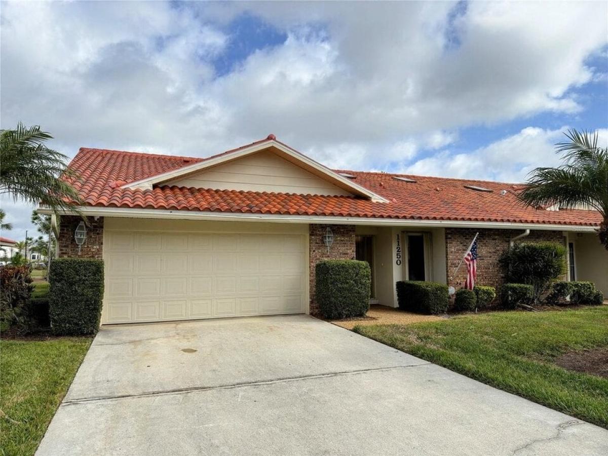 Picture of Home For Sale in Lake Suzy, Florida, United States