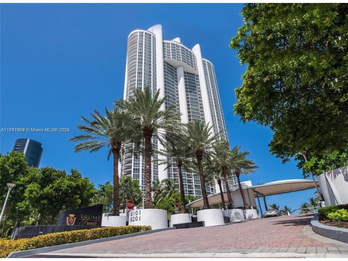 Picture of Home For Sale in Sunny Isles Beach, Florida, United States