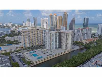 Home For Sale in Sunny Isles Beach, Florida