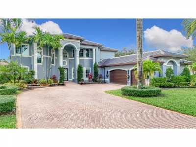 Home For Sale in Davie, Florida