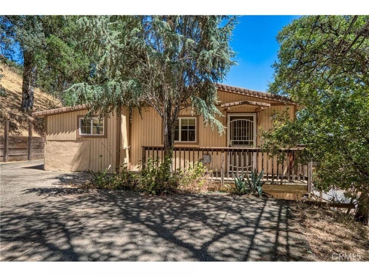 Picture of Home For Sale in Clearlake Oaks, California, United States