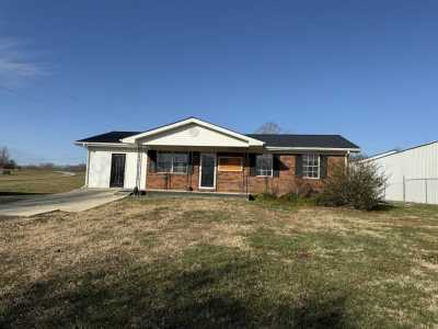 Home For Sale in Albany, Kentucky