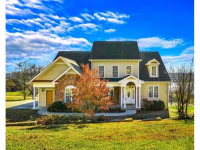 Home For Sale in White Pine, Tennessee