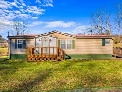 Home For Sale in Sneedville, Tennessee