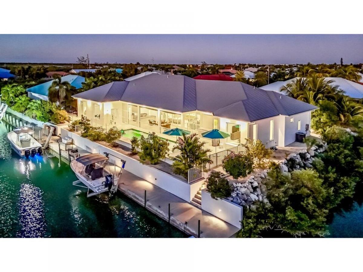 Picture of Home For Sale in Cudjoe Key, Florida, United States