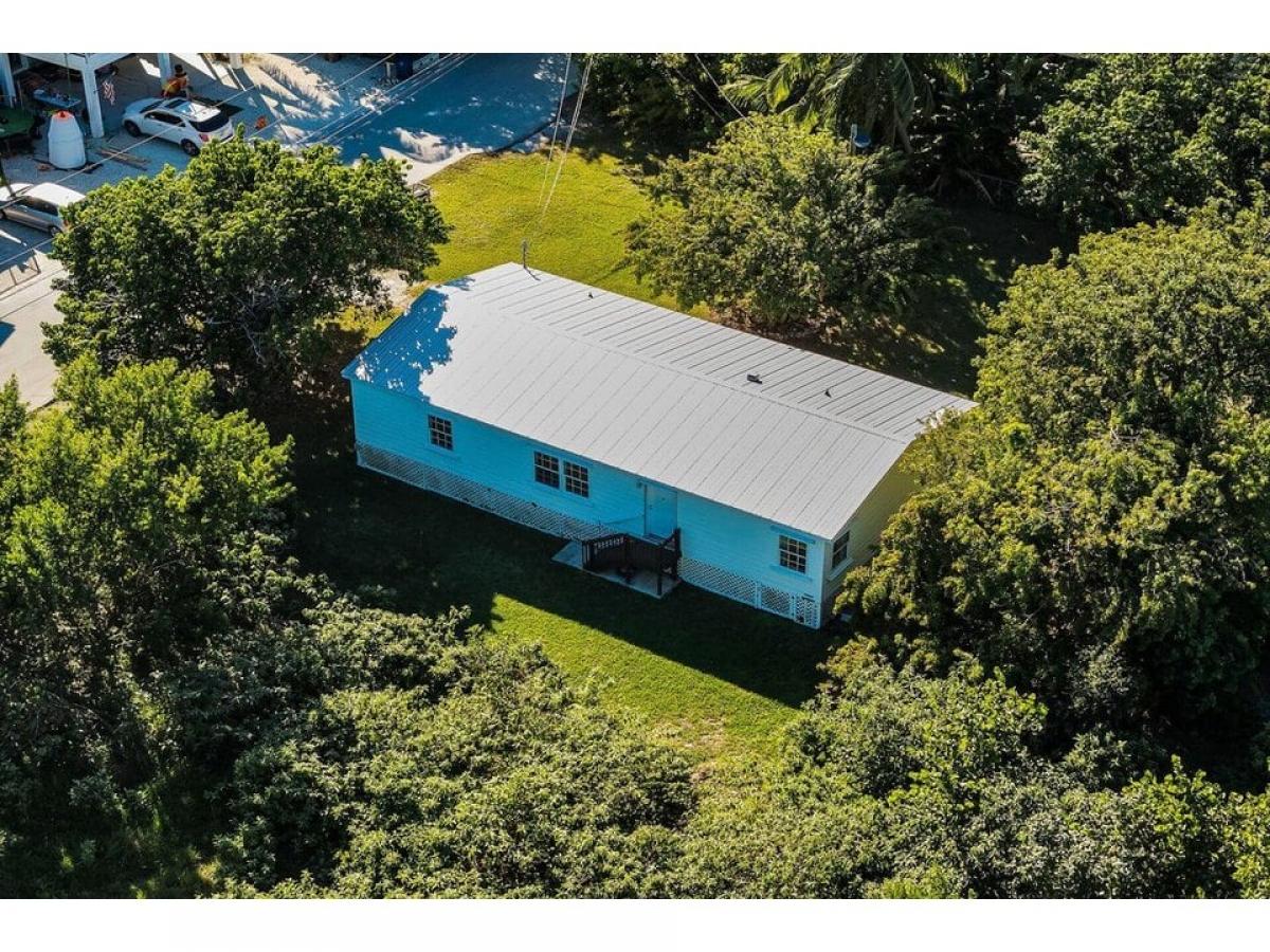 Picture of Home For Sale in Big Pine Key, Florida, United States