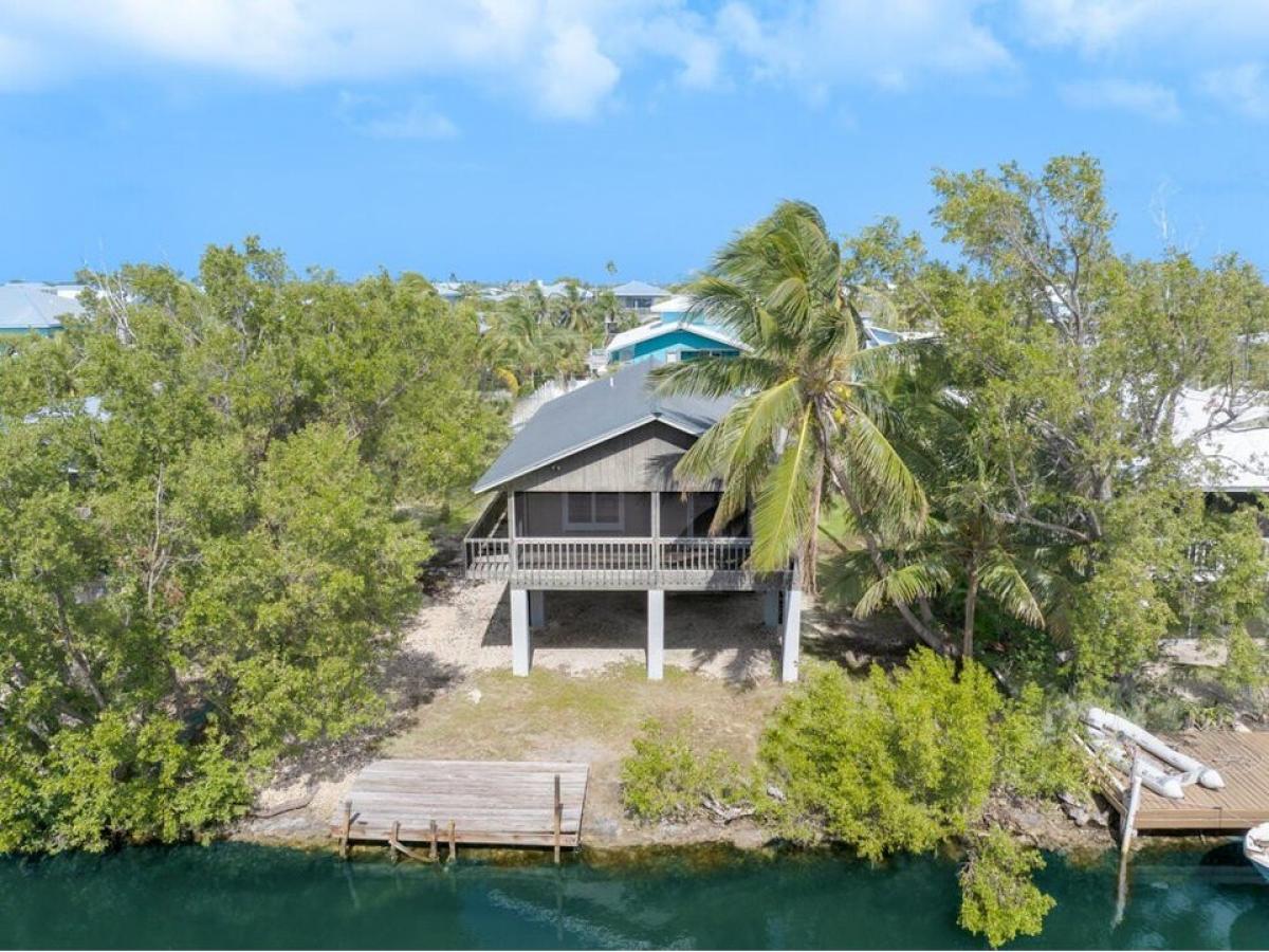 Picture of Home For Sale in Ramrod Key, Florida, United States