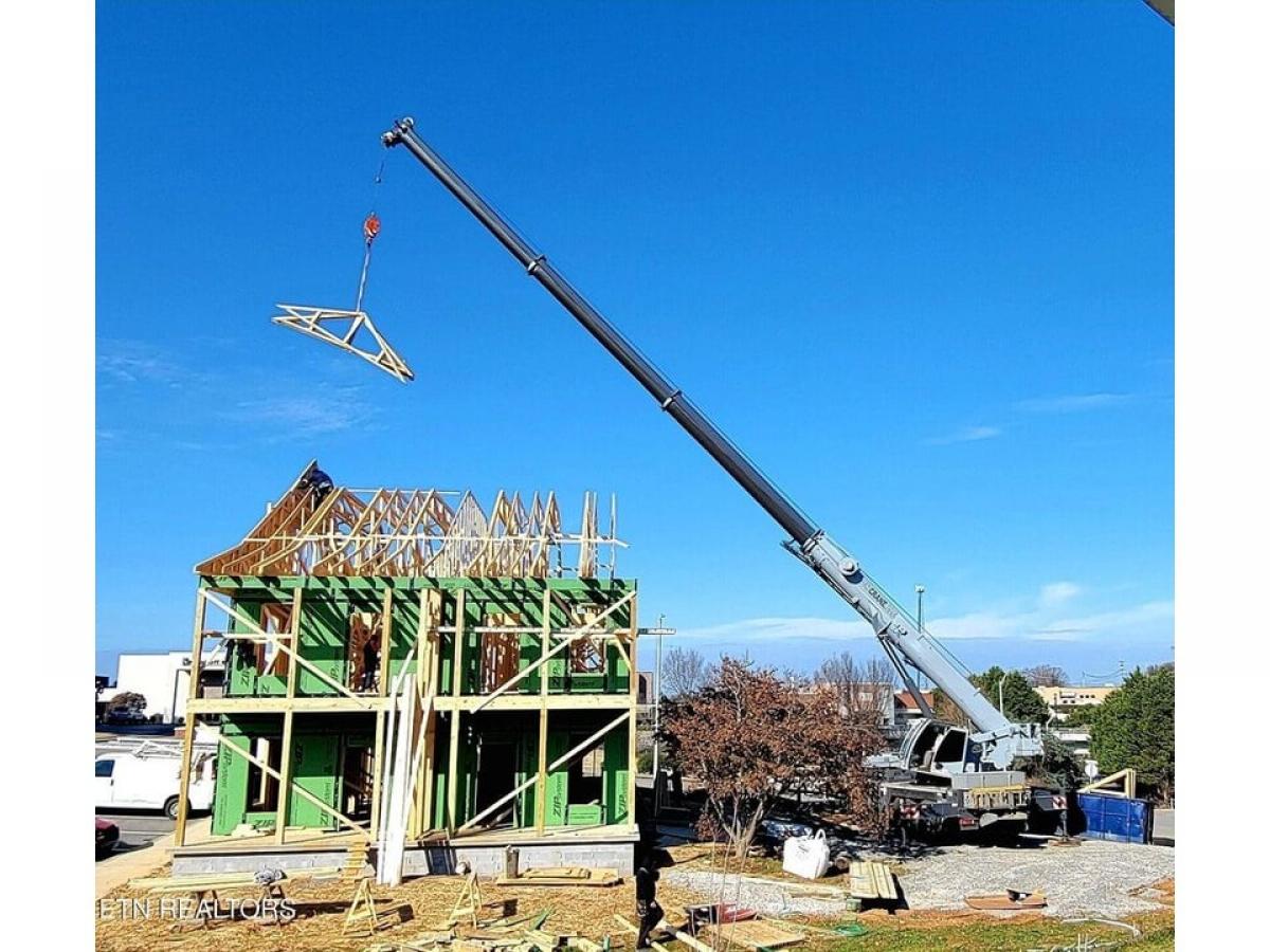 Picture of Home For Sale in Maryville, Tennessee, United States