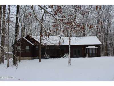 Home For Sale in Jamestown, Tennessee