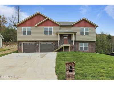 Home For Sale in Knoxville, Tennessee