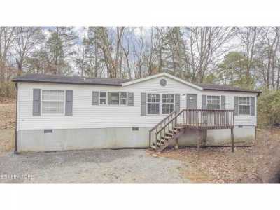 Home For Sale in Lenoir City, Tennessee