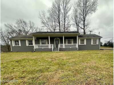 Home For Sale in Byrdstown, Tennessee