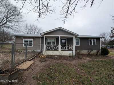 Home For Sale in Jamestown, Tennessee