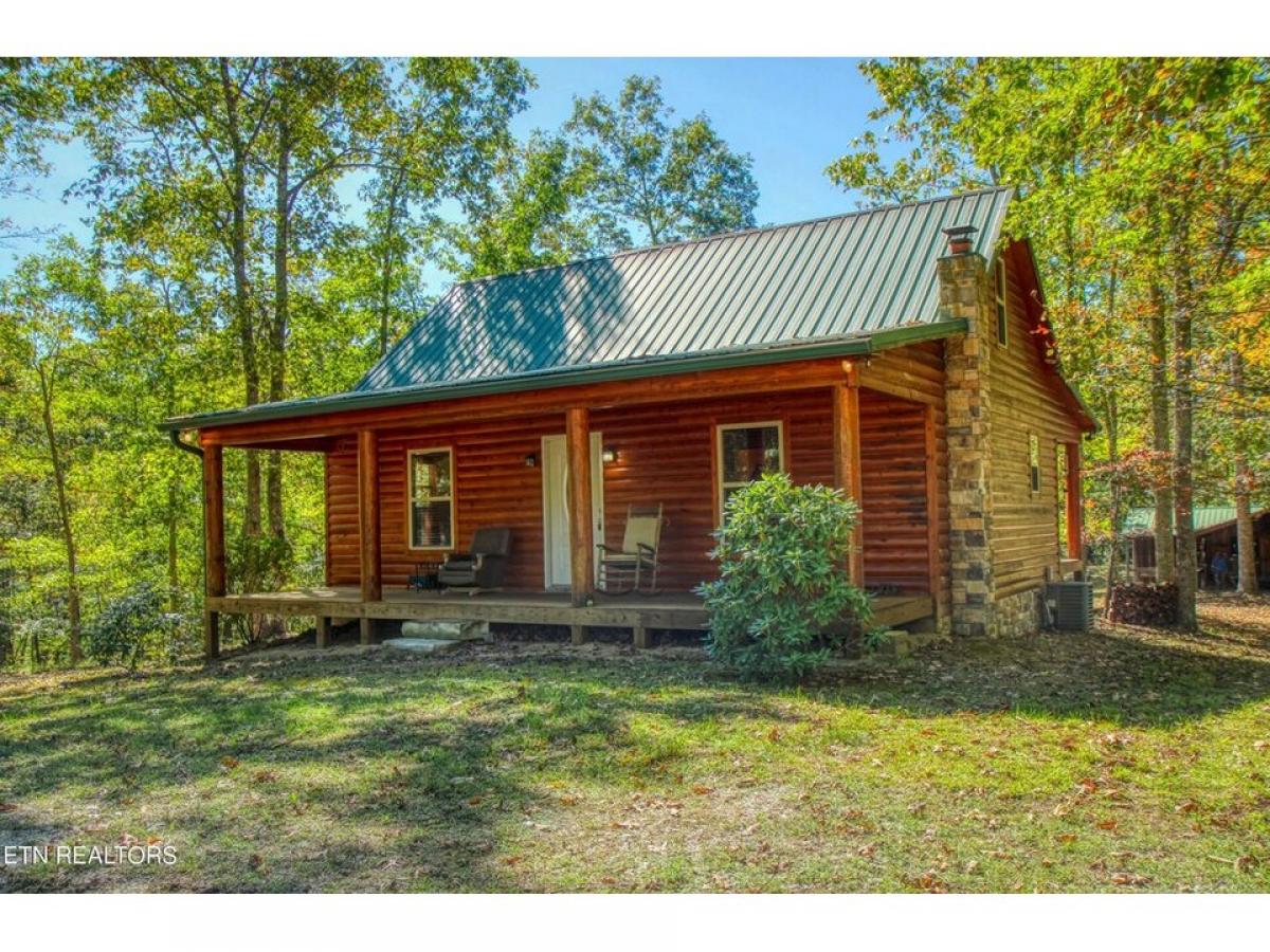 Picture of Home For Sale in Jamestown, Tennessee, United States