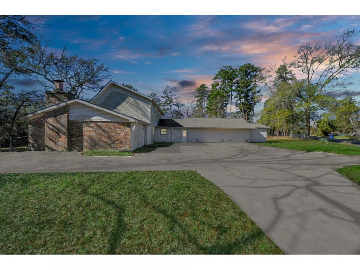 Picture of Home For Sale in Huntsville, Texas, United States