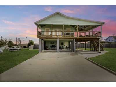 Home For Sale in Onalaska, Texas