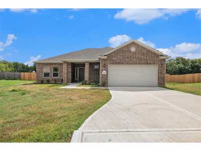 Home For Sale in Willis, Texas