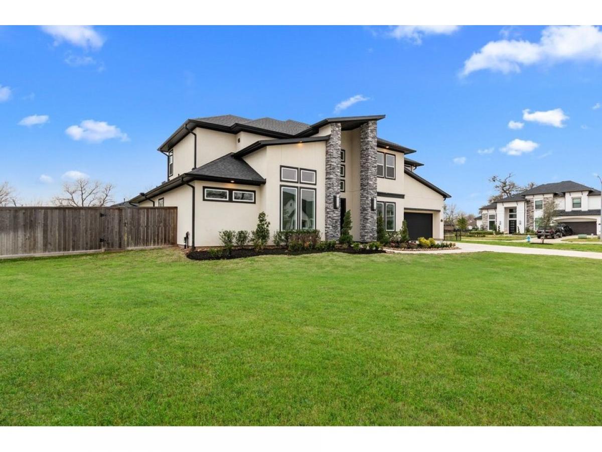 Picture of Home For Sale in Fulshear, Texas, United States