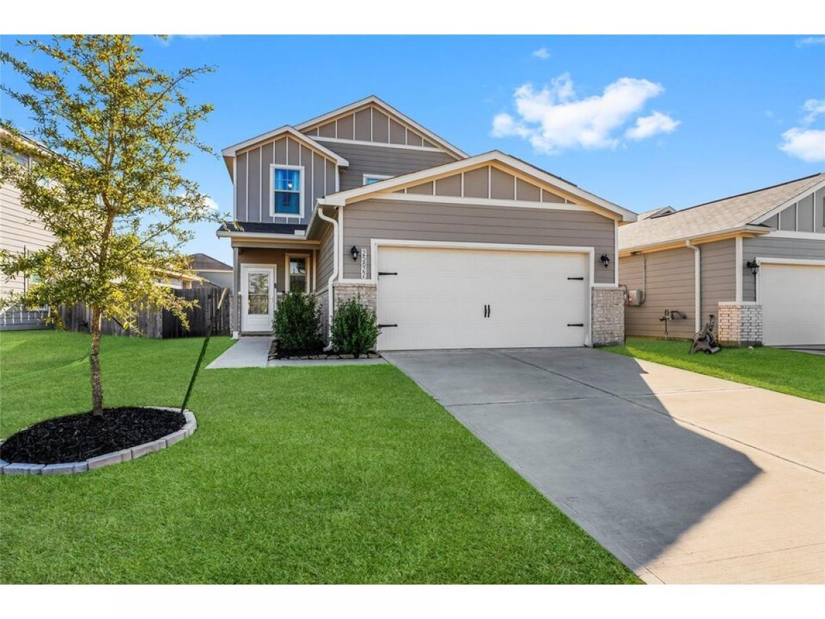 Picture of Home For Sale in Tomball, Texas, United States