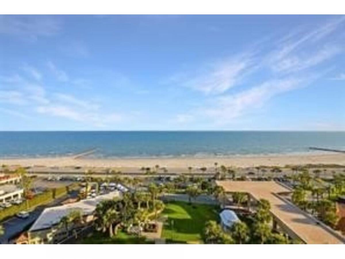 Picture of Home For Sale in Galveston, Texas, United States