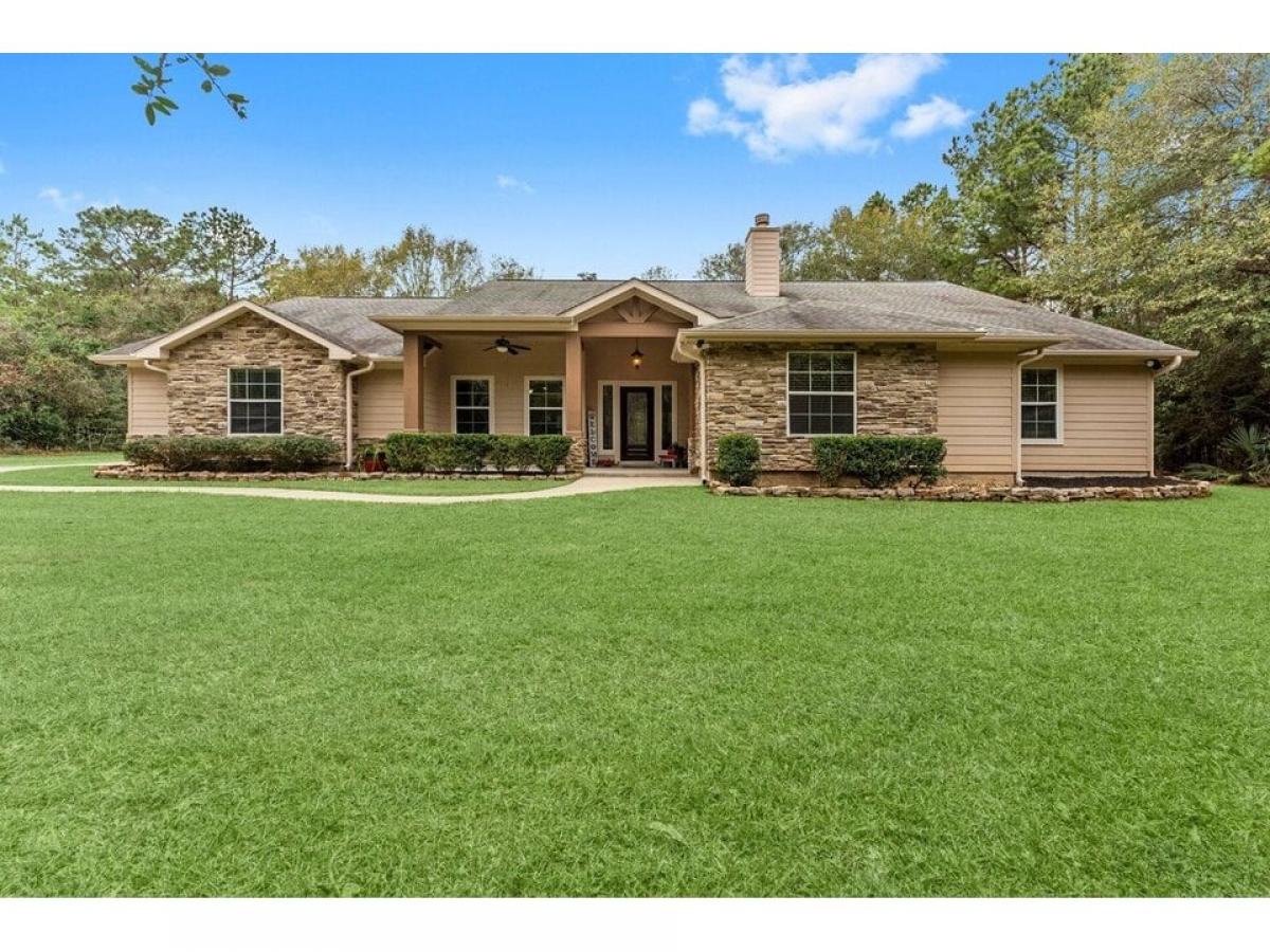 Picture of Home For Sale in Montgomery, Texas, United States