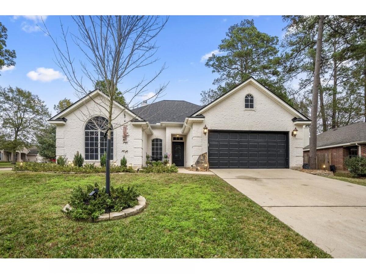 Picture of Home For Sale in Montgomery, Texas, United States