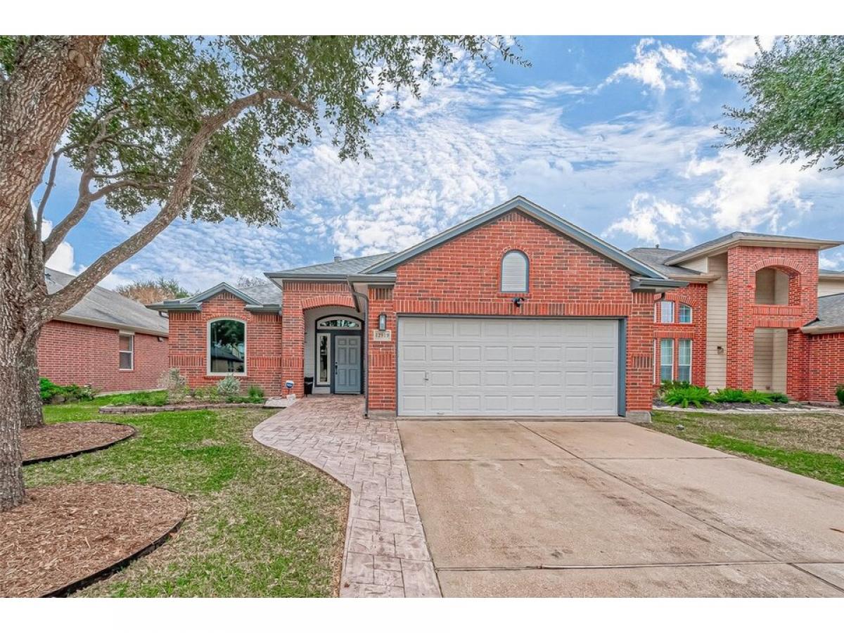 Picture of Home For Sale in Pearland, Texas, United States