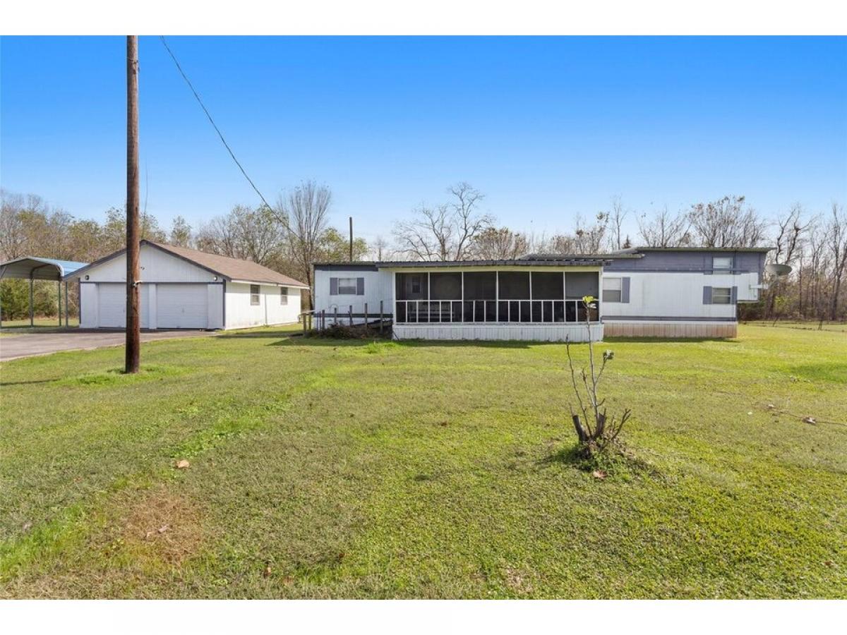 Picture of Home For Sale in Alvin, Texas, United States