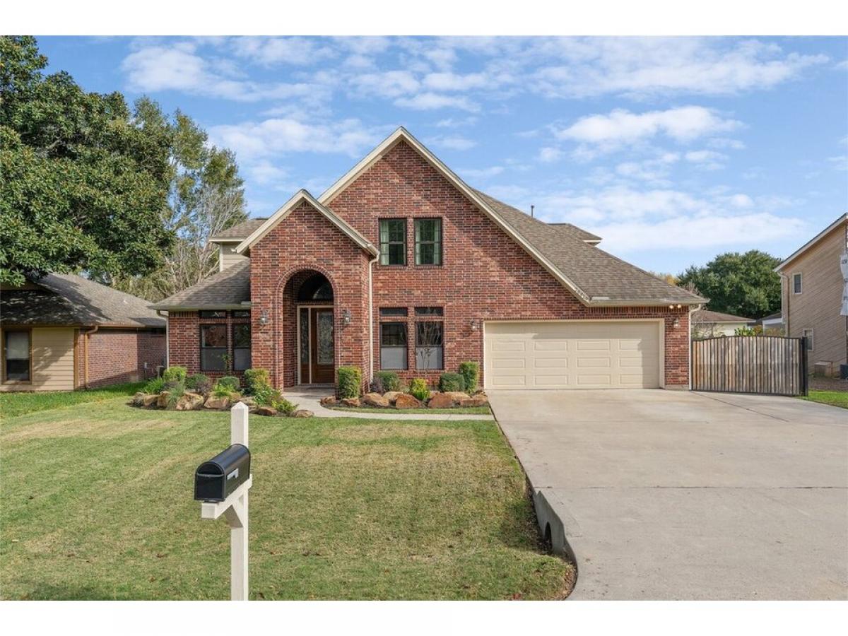 Picture of Home For Sale in Montgomery, Texas, United States