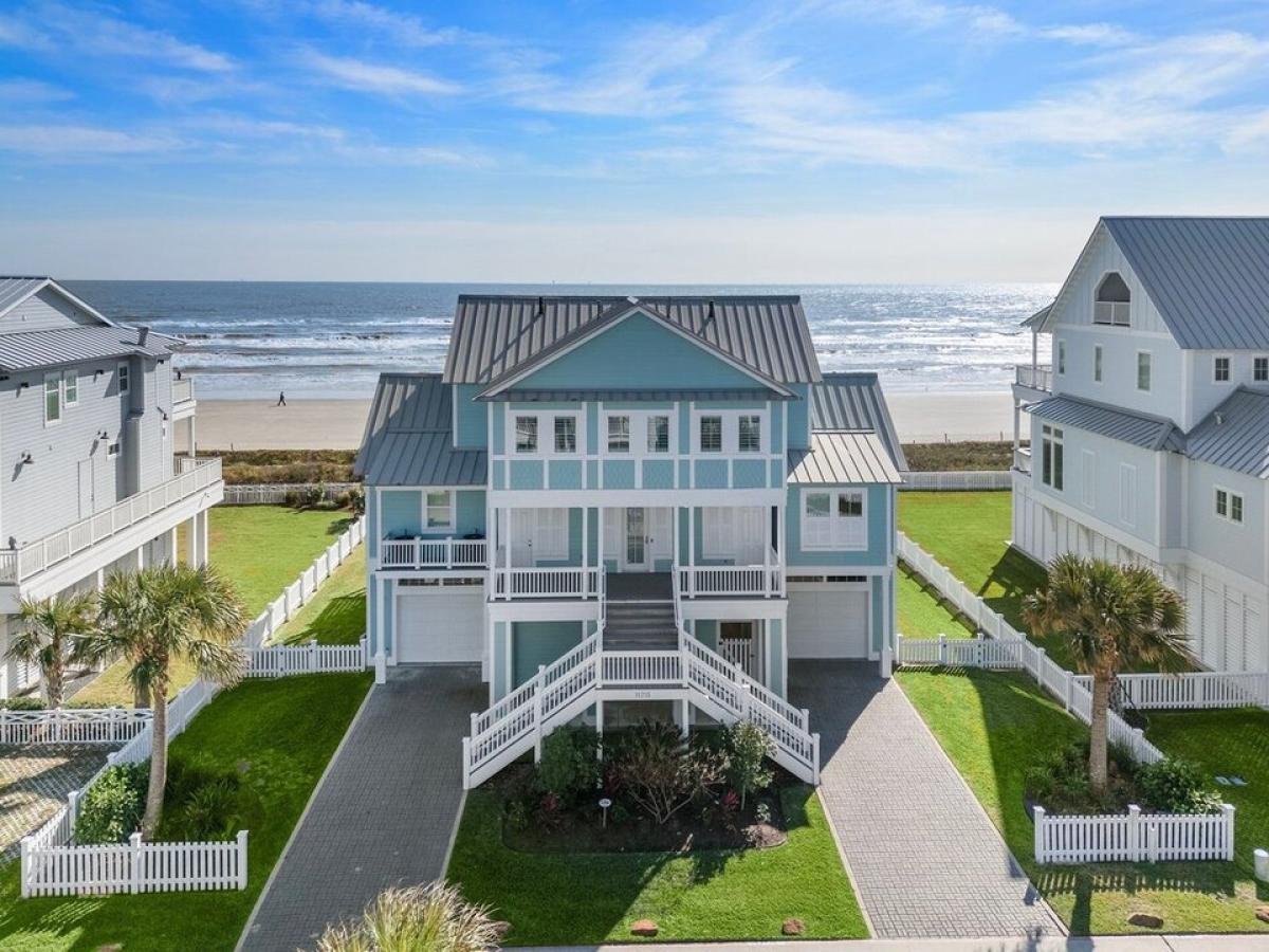 Picture of Home For Sale in Galveston, Texas, United States