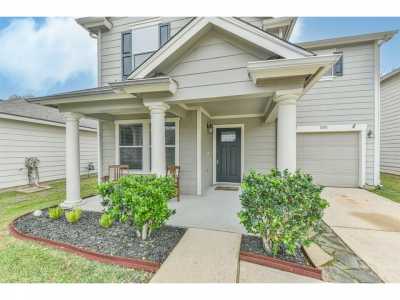 Home For Sale in Tomball, Texas