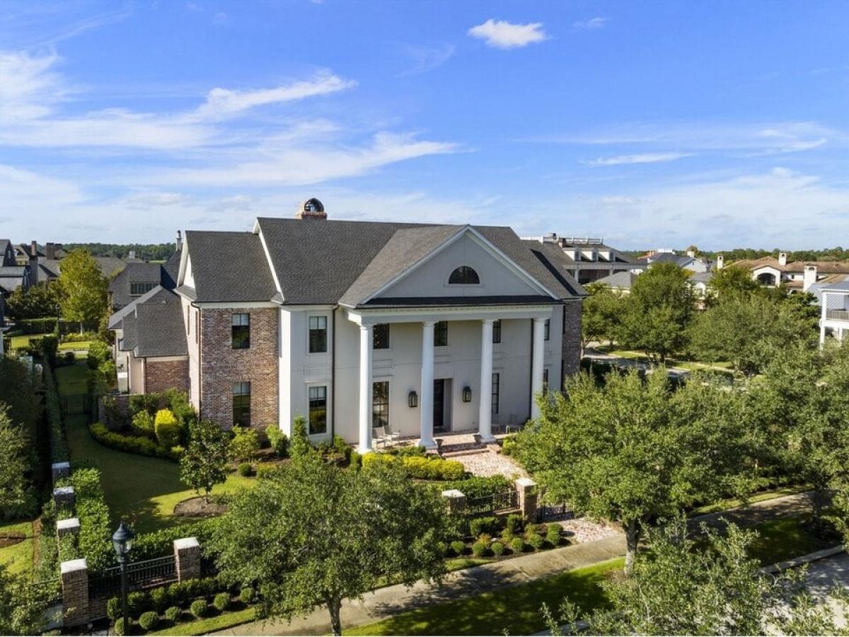 Picture of Home For Sale in The Woodlands, Texas, United States