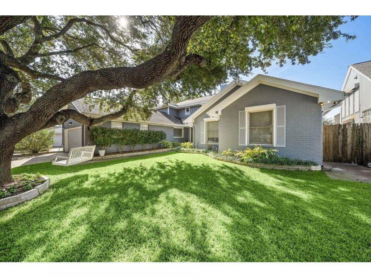 Picture of Home For Sale in Galveston, Texas, United States